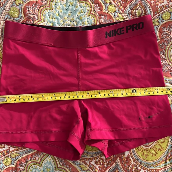 Nike Pro pink sliders - Picture 5 of 6